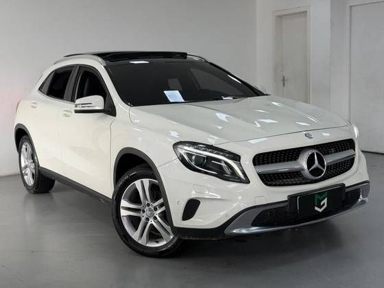 MERCEDES-BENZ GLA 200 1.6 CGI VISION 16V TURBO FLEX 4P AUTOMÁTICO MERCEDES-BENZ GLA 200 1.6 CGI VISION 16V TURBO FLEX 4P AUTOMÁTICO